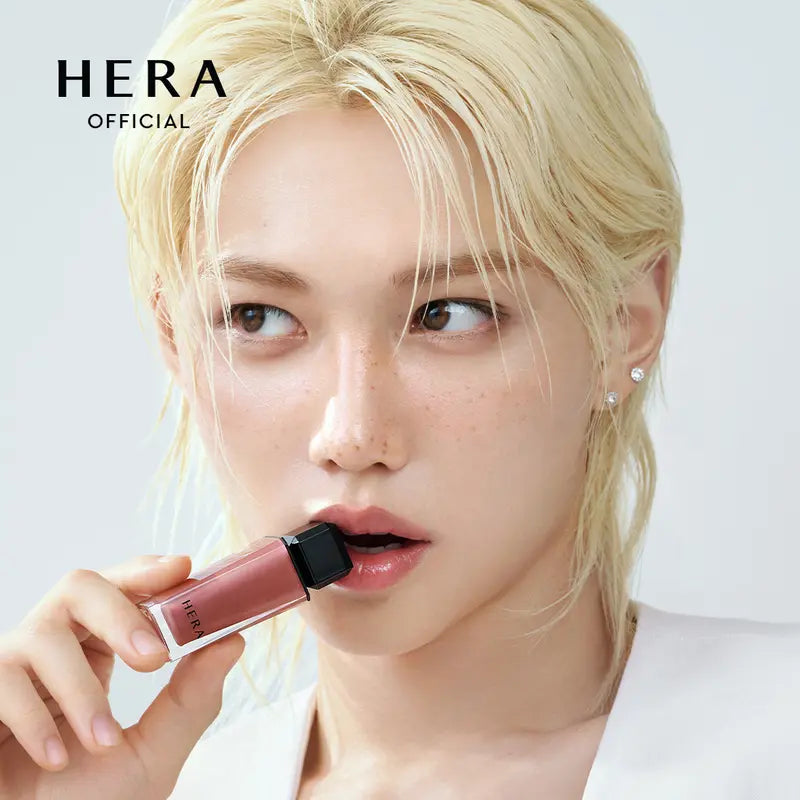 🌸Swipe It, Feel It — Gloss That Makes Hearts Skip.